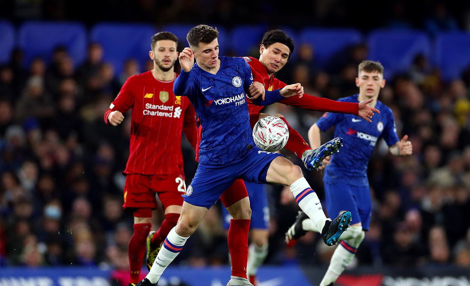 存在感拉满！狄龙半场15中8得到18分3助攻