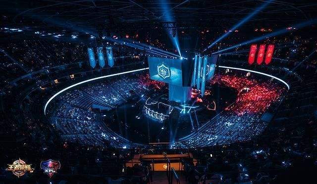 半场战报 半场战报