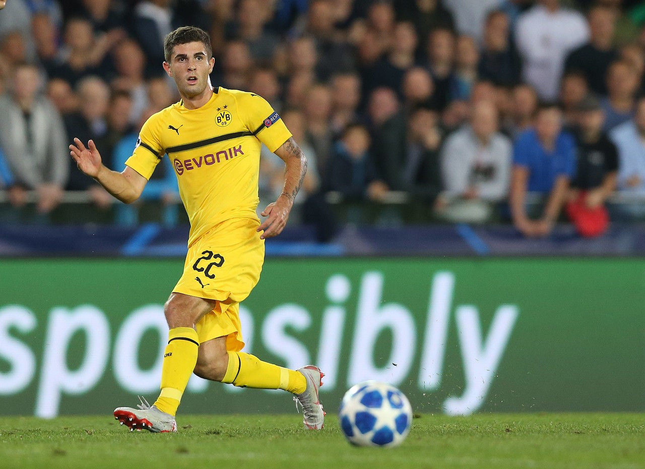 麦联赛的展 麦联赛的展