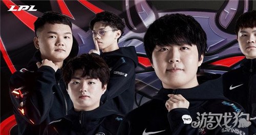 还有两到三 还有两到三