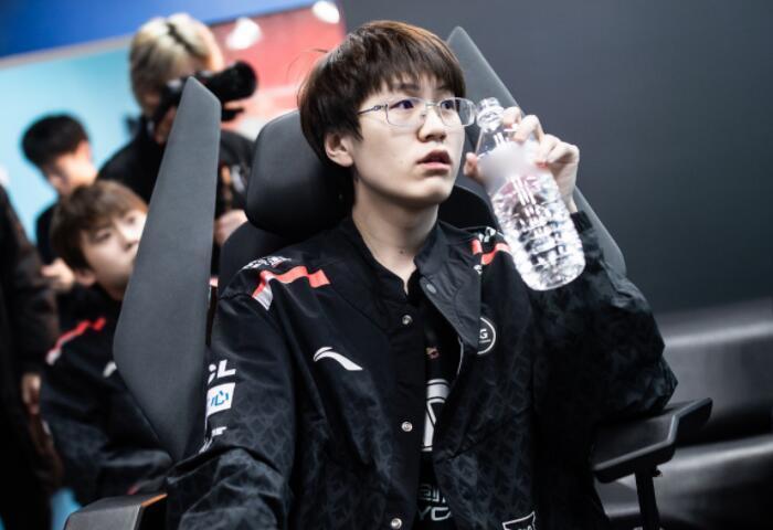 我们全家都 我们全家都